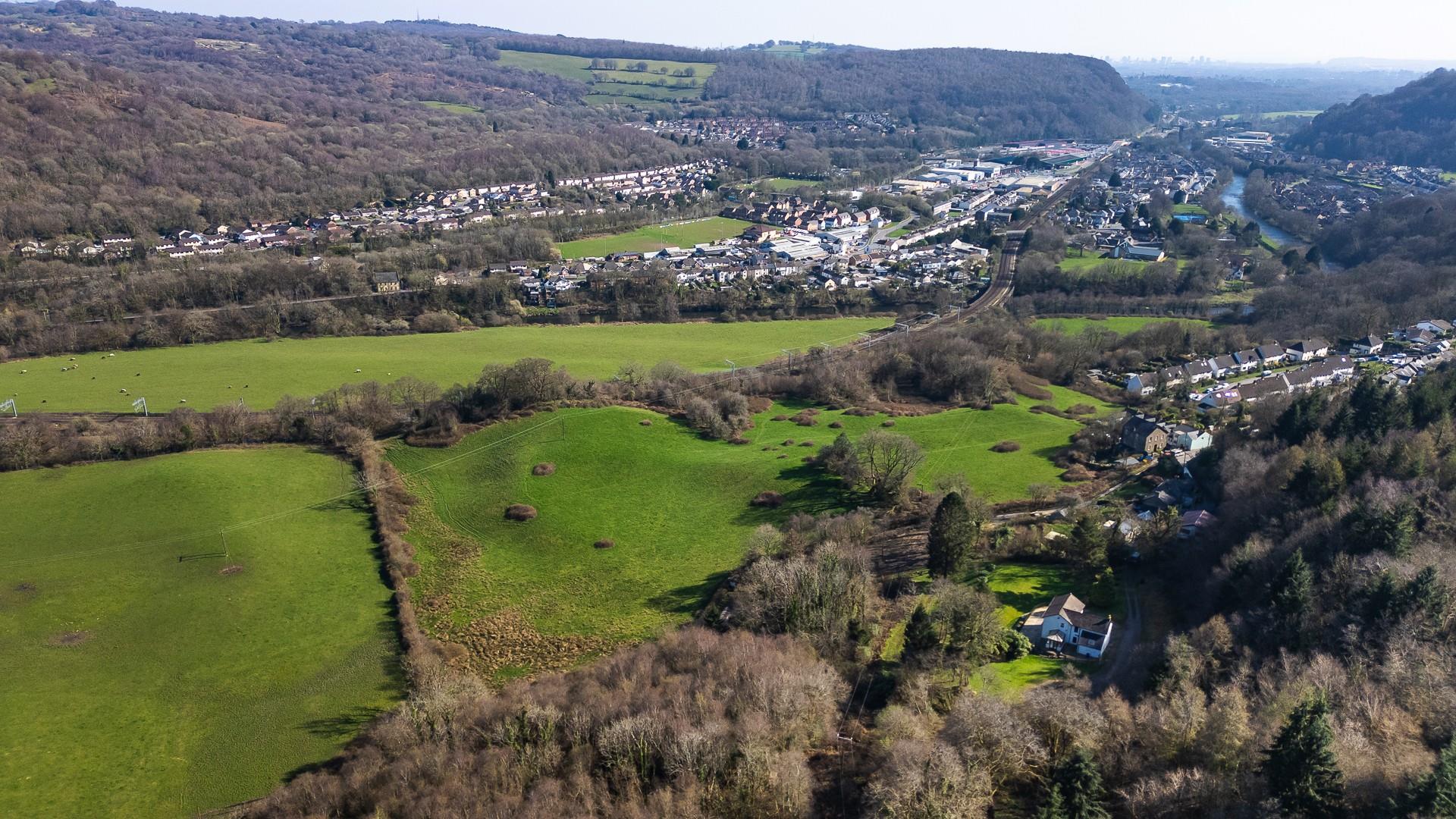 Ty Isaf, Main Road, Gwaelod-Y-Garth, Cardiff, CF15 9HJ